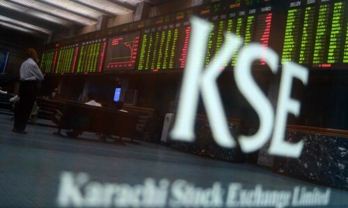 Stocks eke out gains amid rate cut hopes