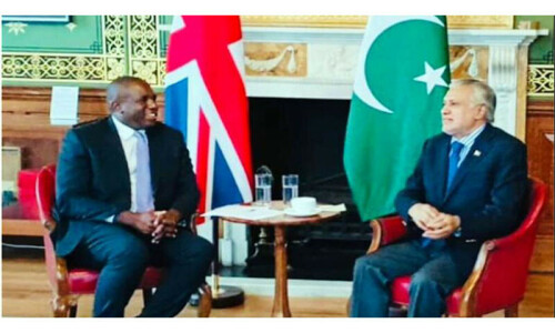 FM Dar meets UK Foreign Secretary David Lammy to discuss bilateral relations: FO