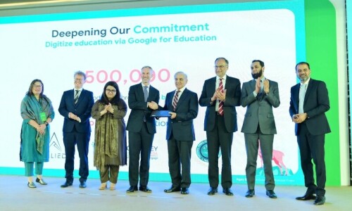 Google to produce 500,000 Chromebooks in Pakistan by 2026, presents first to PM