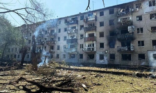 One killed, dozens wounded in Russian strikes on Ukraine