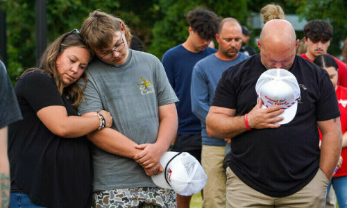 Teen suspected in Georgia shooting, father appears in court