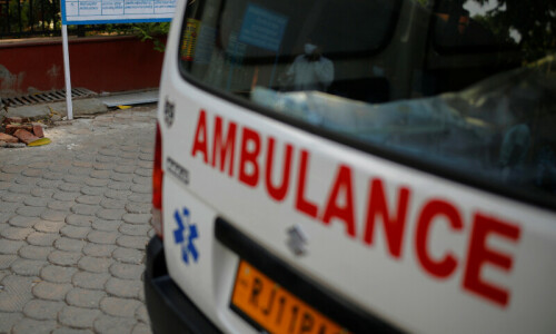 Indian rescuers pull eight dead from collapsed building Indian rescuers pull eight dead from collapsed building