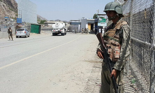 Eight Afghan troops killed in border clash