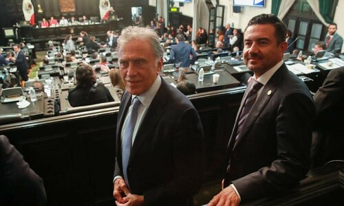 Mexico becomes first country to approve popular election of judges