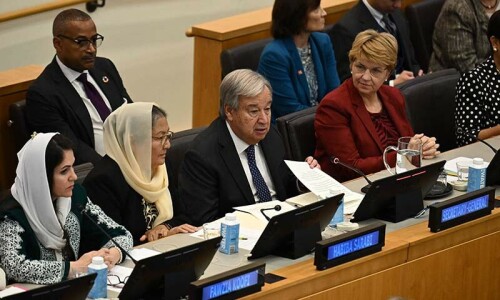 Leaders at climate meeting warn of growing mistrust between nations