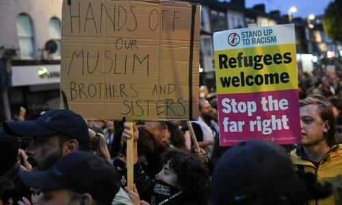UK police investigating Islamophobic hack of WiFi at train stations UK police investigating Islamophobic hack of WiFi at train stations