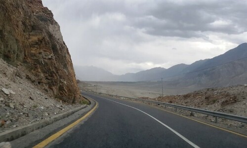 Pakistan eyes direct trade route with Tajikistan Pakistan eyes direct trade route with Tajikistan