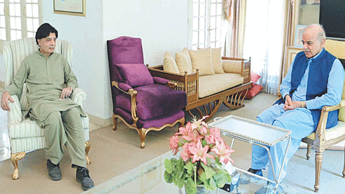 PM arrives at Chaudhary Nisar&rsquo;s doorstep, condoles death of his sister