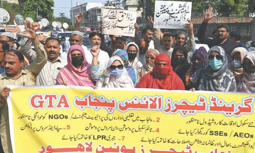 Teachers protest privatisation