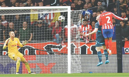 Ten-man Barcelona lose  to Monaco as Arsenal  held in CL opener