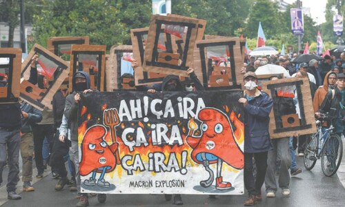 France to finally get new govt