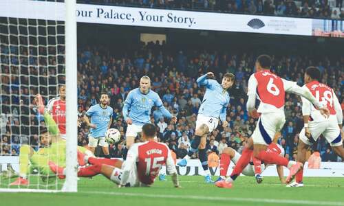 Stones salvages point for City against 10-man Arsenal Stones salvages point for City against 10-man Arsenal