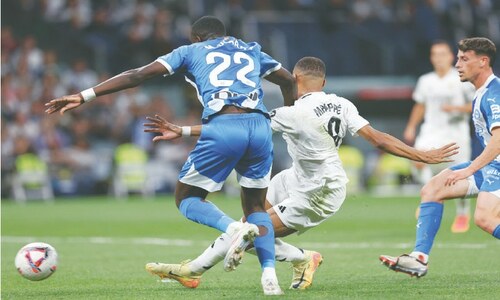 Mbappe strikes again as Madrid hold off Alaves