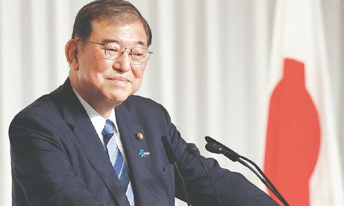 Dissenting lawmaker Ishiba set to be Japan&rsquo;s new premier