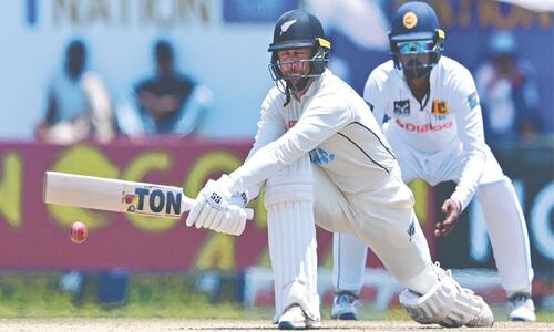 Sri Lanka scent series win as New Zealand batting wilts