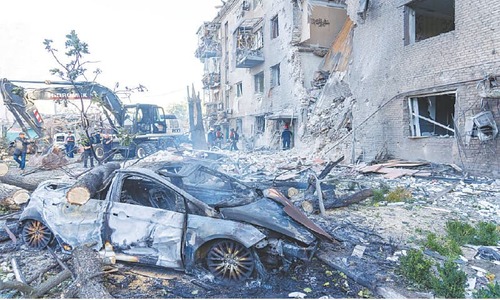 Russia pounds Ukrainian city with guided bombs