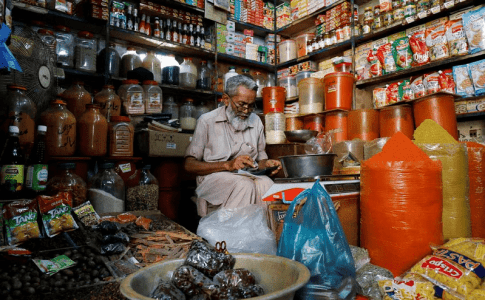 CPI inflation clocks in at 6.9pc for September, marking 44-month low CPI inflation clocks in at 6.9pc for September, marking 44-month low