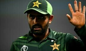 بابر اعظم ون ڈے اور ٹی20 ٹیم کی قیادت سے مستعفی