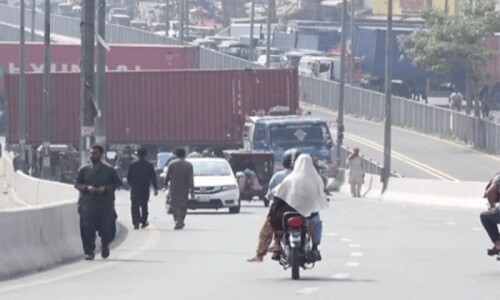 Govt moves to counter PTI protests as Lahore braces for showdown Govt moves to counter PTI protests as Lahore braces for showdown