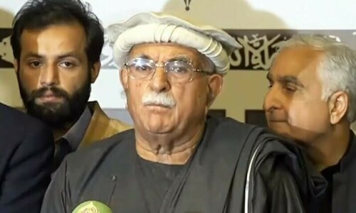 Mahmood Achakzai fears Imran may be treated like Zulfikar Ali Bhutto Mahmood Achakzai fears Imran may be treated like Zulfikar Ali Bhutto