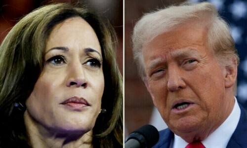 Kamala&rsquo;s lead over Trump narrows to 46pc vs 43pc, poll finds