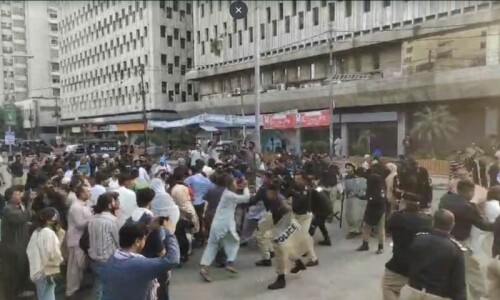 Police clash with crowd protesting killing of Dr Shahnawaz outside Karachi Press Club Police clash with crowd protesting killing of Dr Shahnawaz outside Karachi Press Club
