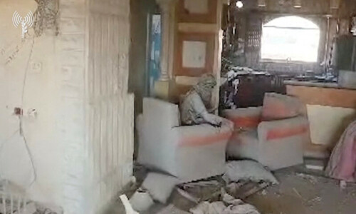 Footage released by Israel appears to show Hamas chief Yahya Sinwar&rsquo;s final moments before death