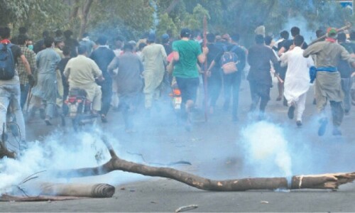 Another day of protests, arrests of PTI activists in Punjab Another day of protests, arrests of PTI activists in Punjab