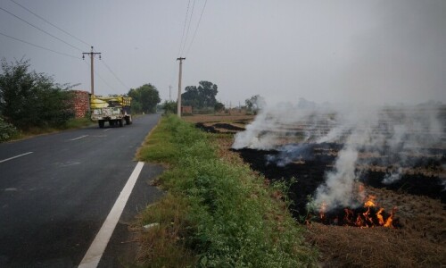 Pakistan, India arrest farmers for burning crop waste as pollution rises Pakistan, India arrest farmers for burning crop waste as pollution rises