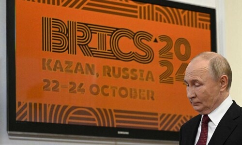 Putin seeks to rival West with Brics summit Putin seeks to rival West with Brics summit