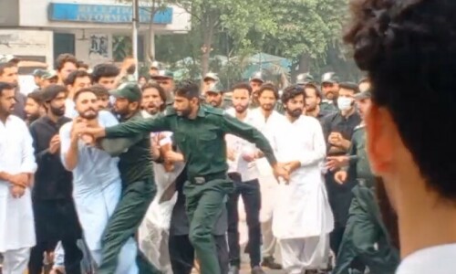 30 students injured as Punjab University guards pounce on their Lahore protest 30 students injured as Punjab University guards pounce on their Lahore protest