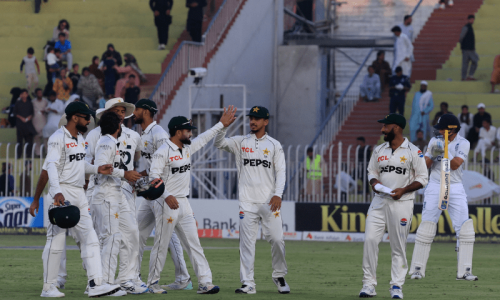 Pakistan bowled out for 344, lead England by 77 runs in third Test in Pindi Pakistan bowled out for 344, lead England by 77 runs in third Test in Pindi