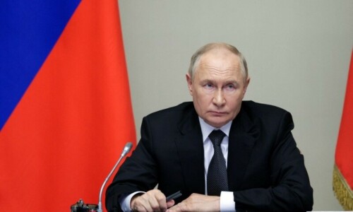 Moscow will respond if West helps Ukraine to strike Russia