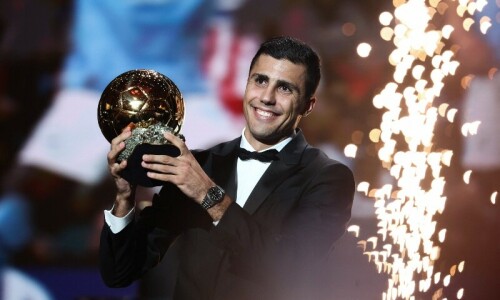 Rodri wins men’s Ballon d’Or as Real Madrid boycott Rodri wins men’s Ballon d’Or as Real Madrid boycott
