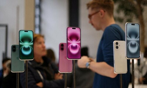 Apple rolls out AI features across devices Apple rolls out AI features across devices