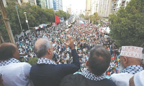 Karachiites throng Sharea Faisal to express solidarity with people of Palestine