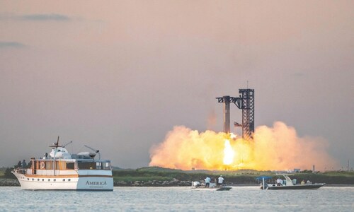 In a first, SpaceX &lsquo;catches&rsquo; booster of Starship megarocket