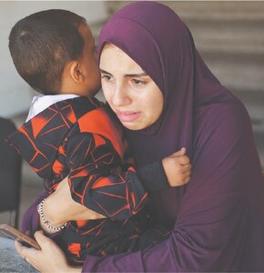 Israeli strikes kill 32 in Gaza, siege around hospitals tightens