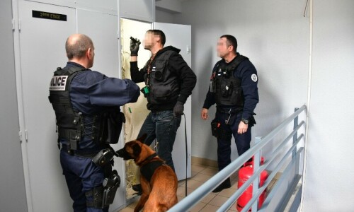 Clashes between drug gangs rock French city