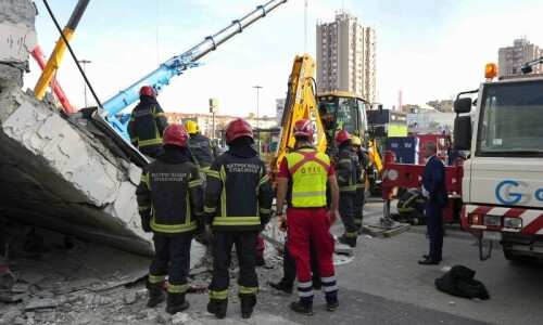 Roof collapse kills 14 at train station in Serbia
