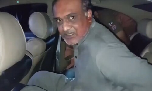 Legal fraternity, journalists, and politicians react to recovery of Imran&rsquo;s lawyer