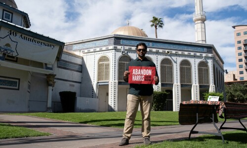 First-time Muslim voters in US wary of two-party system First-time Muslim voters in US wary of two-party system