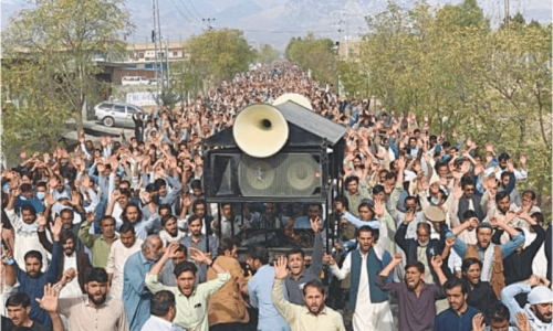 Massive protest in Kurram against closure of roads Massive protest in Kurram against closure of roads