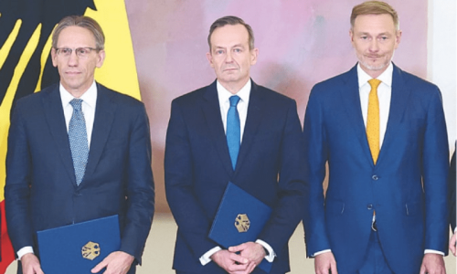 German chancellor urged to call vote after coalition collapses