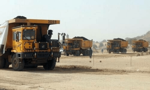 Coal trucks torched in Ziarat