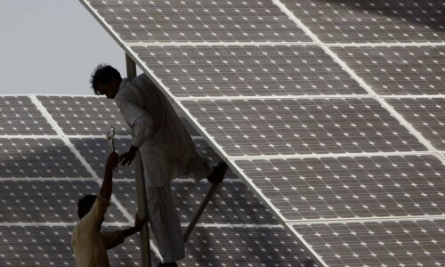 Rs55 billion MoUs signed by KP government to solarise official buildings, poor households