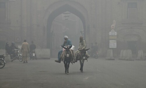LHC dissatisfied with govt steps on smog