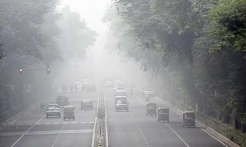 Toxic smog smothering India’s capital smashes WHO limit Toxic smog smothering India’s capital smashes WHO limit