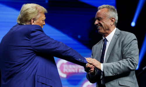 Trump selects vaccine sceptic RFK Jr to lead top US health agency Trump selects vaccine sceptic RFK Jr to lead top US health agency