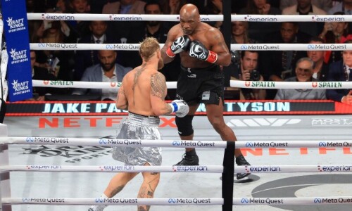 Mike Tyson beaten by YouTuber Jake Paul in heavyweight return Mike Tyson beaten by YouTuber Jake Paul in heavyweight return